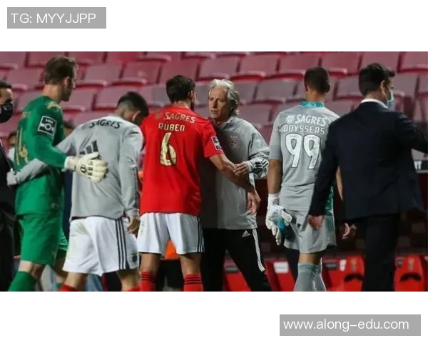 鲁本迪亚斯：从天才后卫到球队核心的华丽蜕变之路